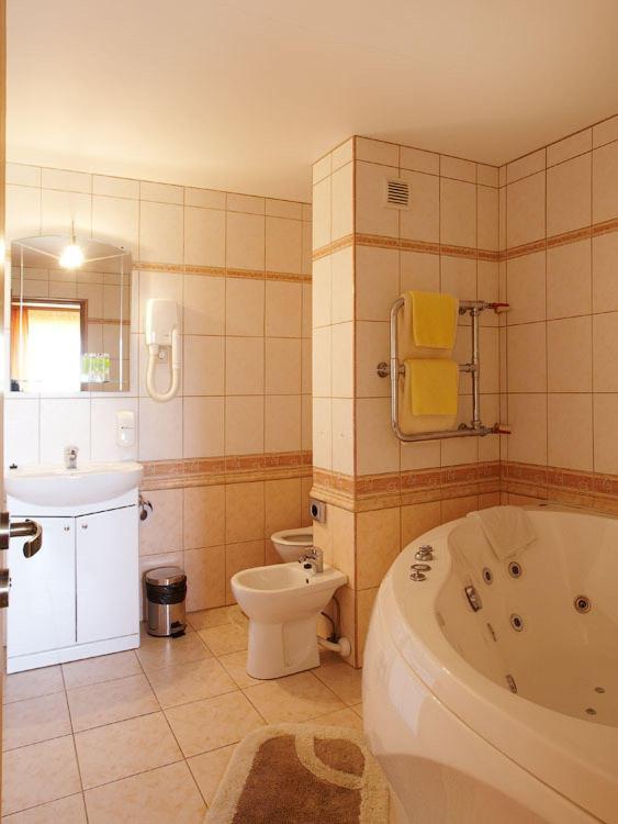 Hotel Talsi Rum bild