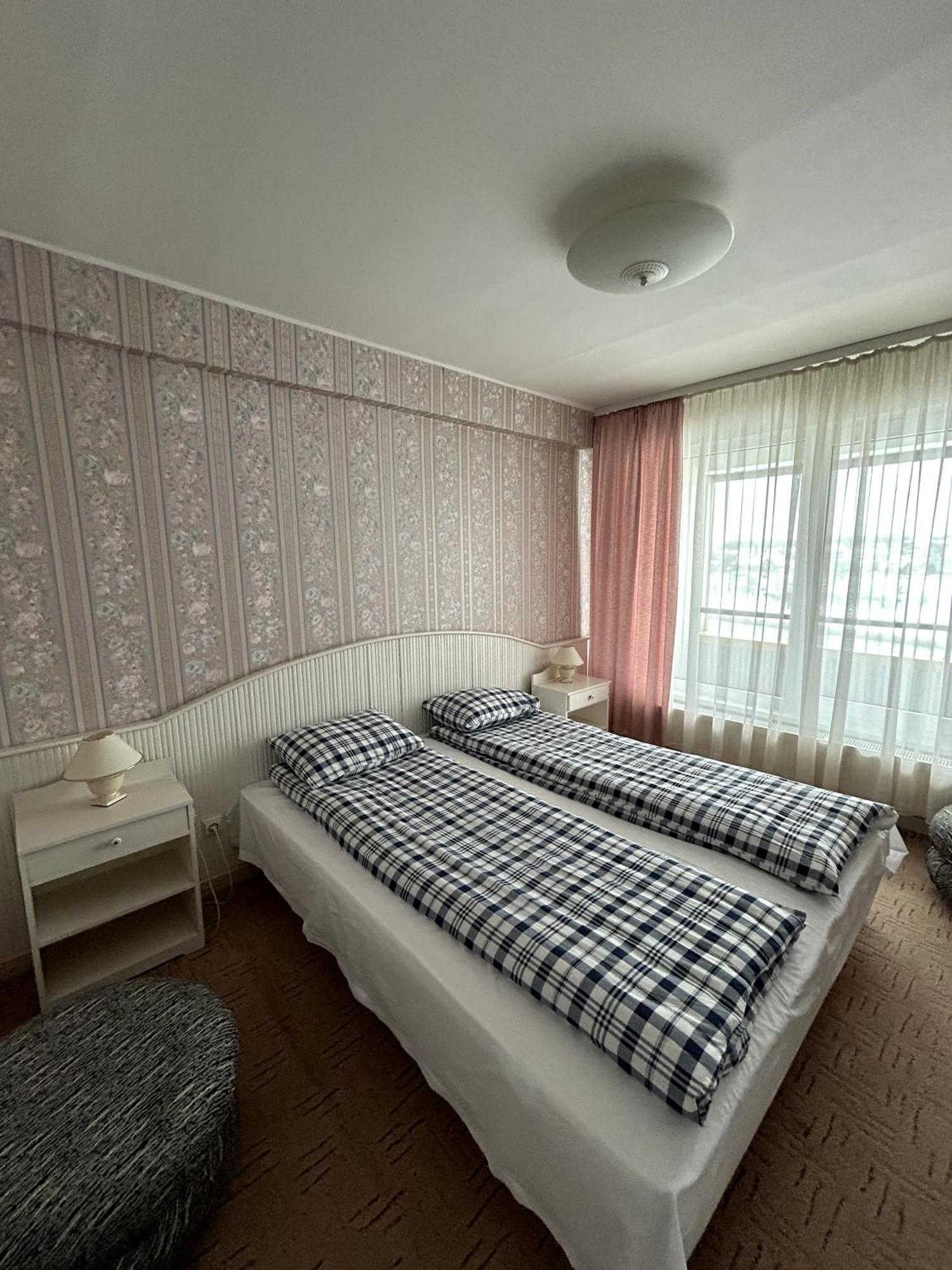 Hotel Talsi Exteriör bild