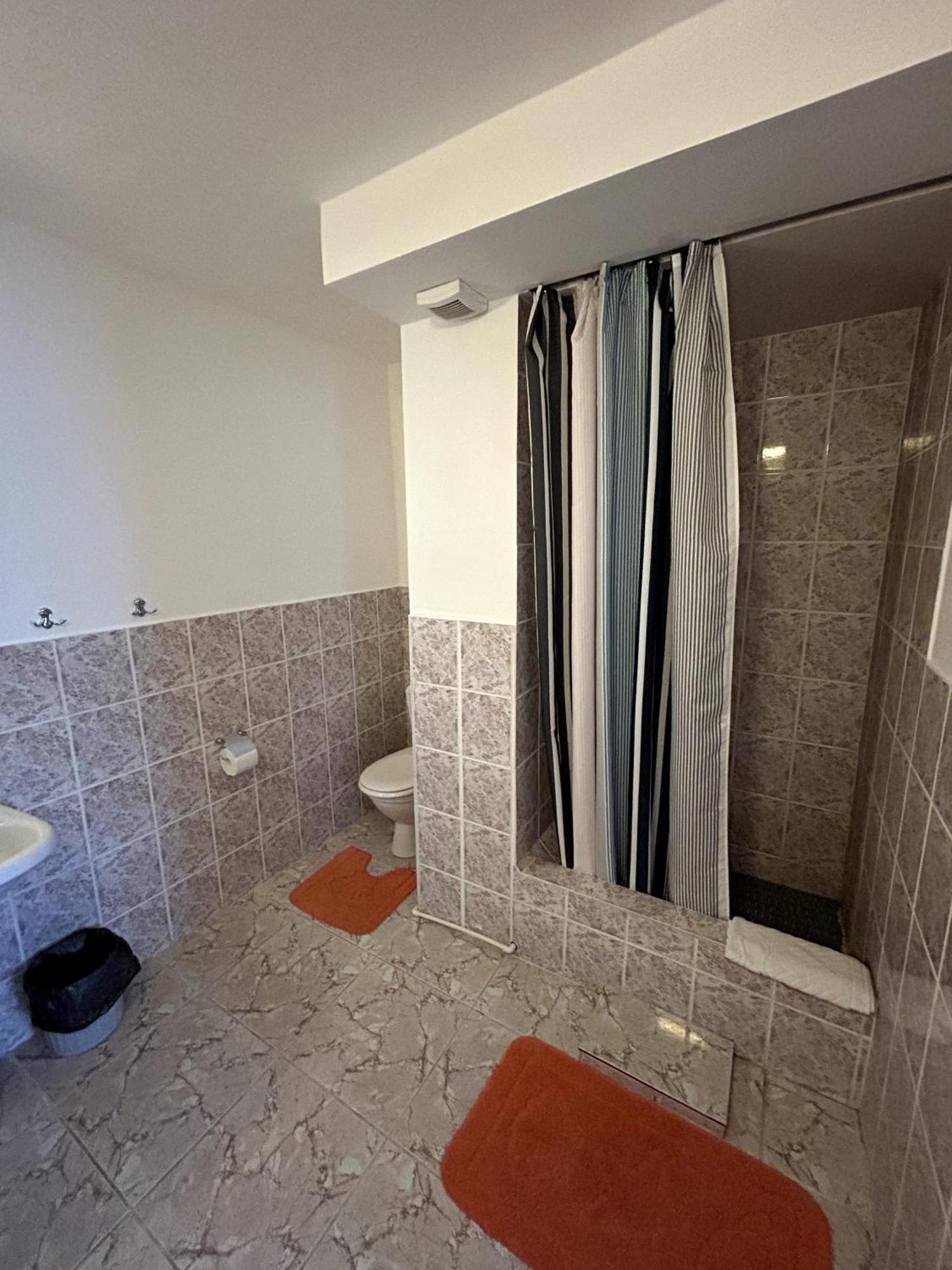 Hotel Talsi Exteriör bild